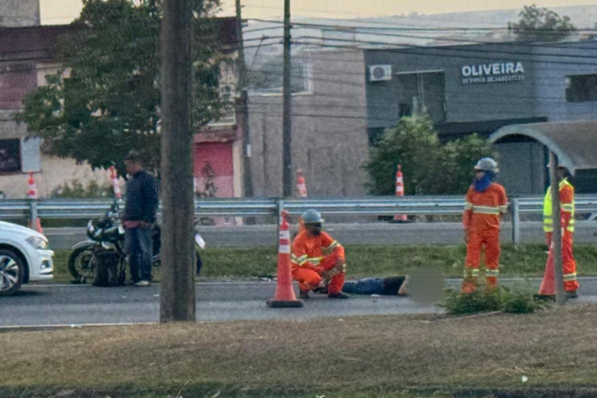 A vítima foi atingida ao lado de um ponto de ônibus, na rodovia Geraldo de Barros.