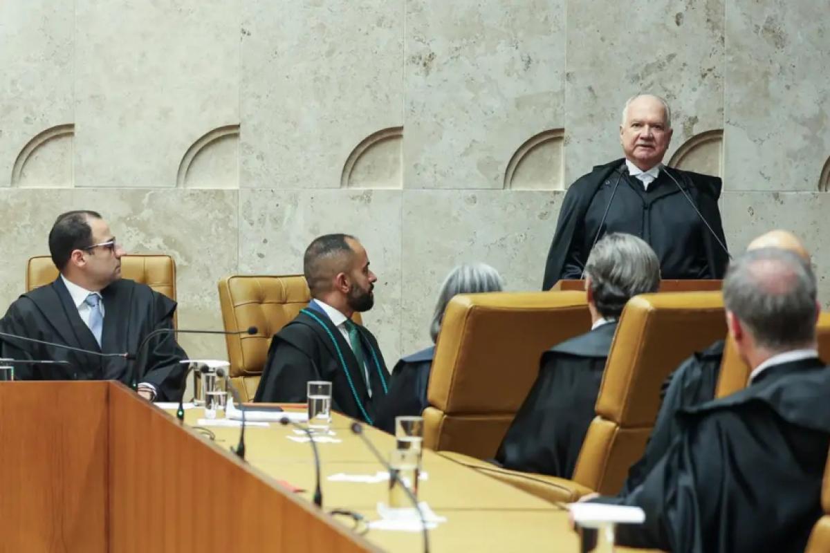 Ministro Edson Fachin tomou posse como presidente da Corte nesta segunda-feira