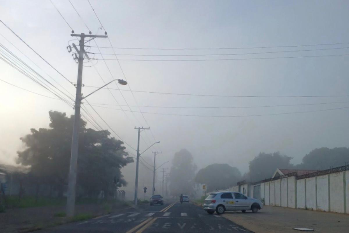 Céu visto na manhã desta terça-feira, 23, zona oeste de Franca