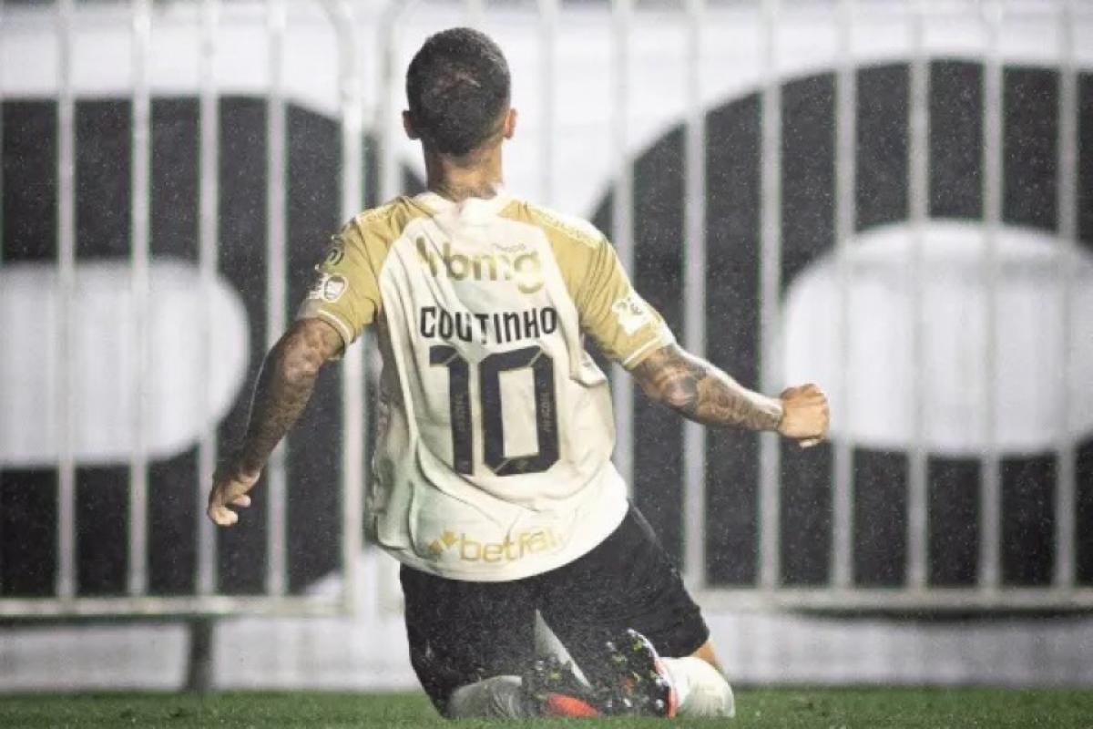 Philippe Coutinho comemora gol pelo Vasco