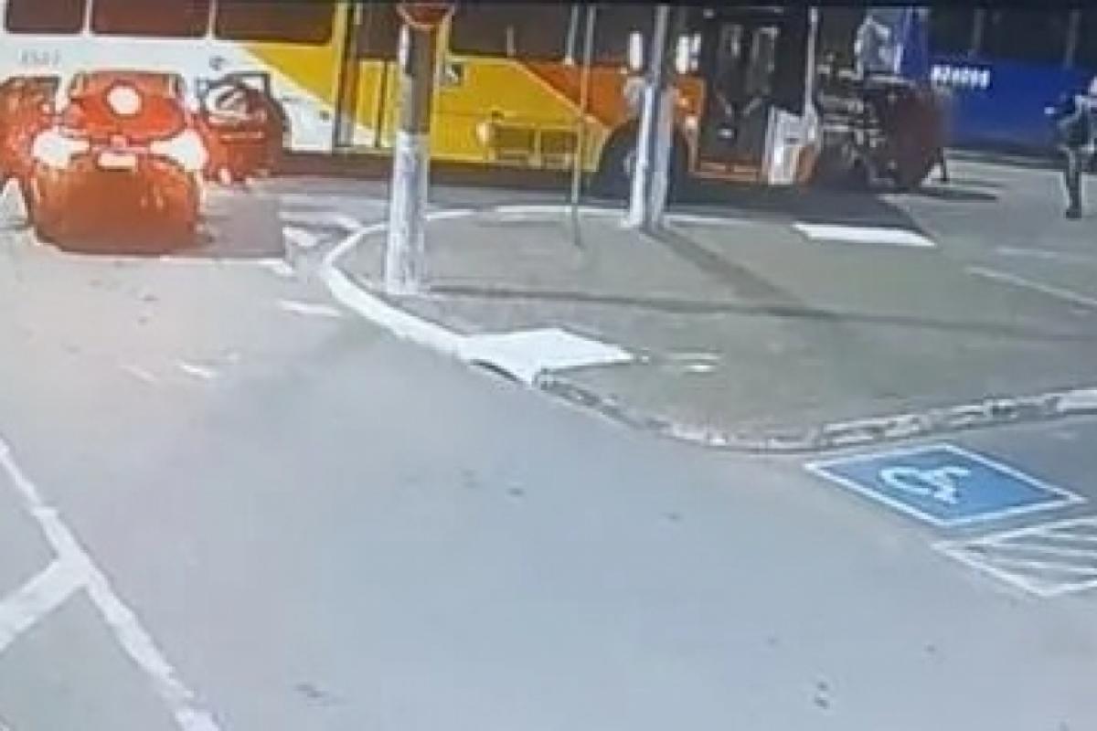 A execução foi registrada por câmera de vídeo