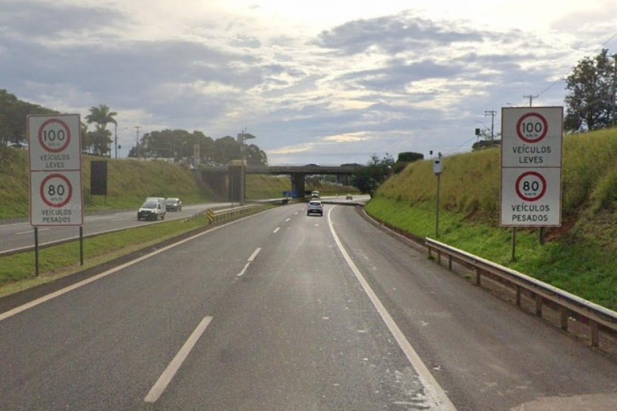 Radar localizado na rodovia Ronan Rocha, próximo à Unifran