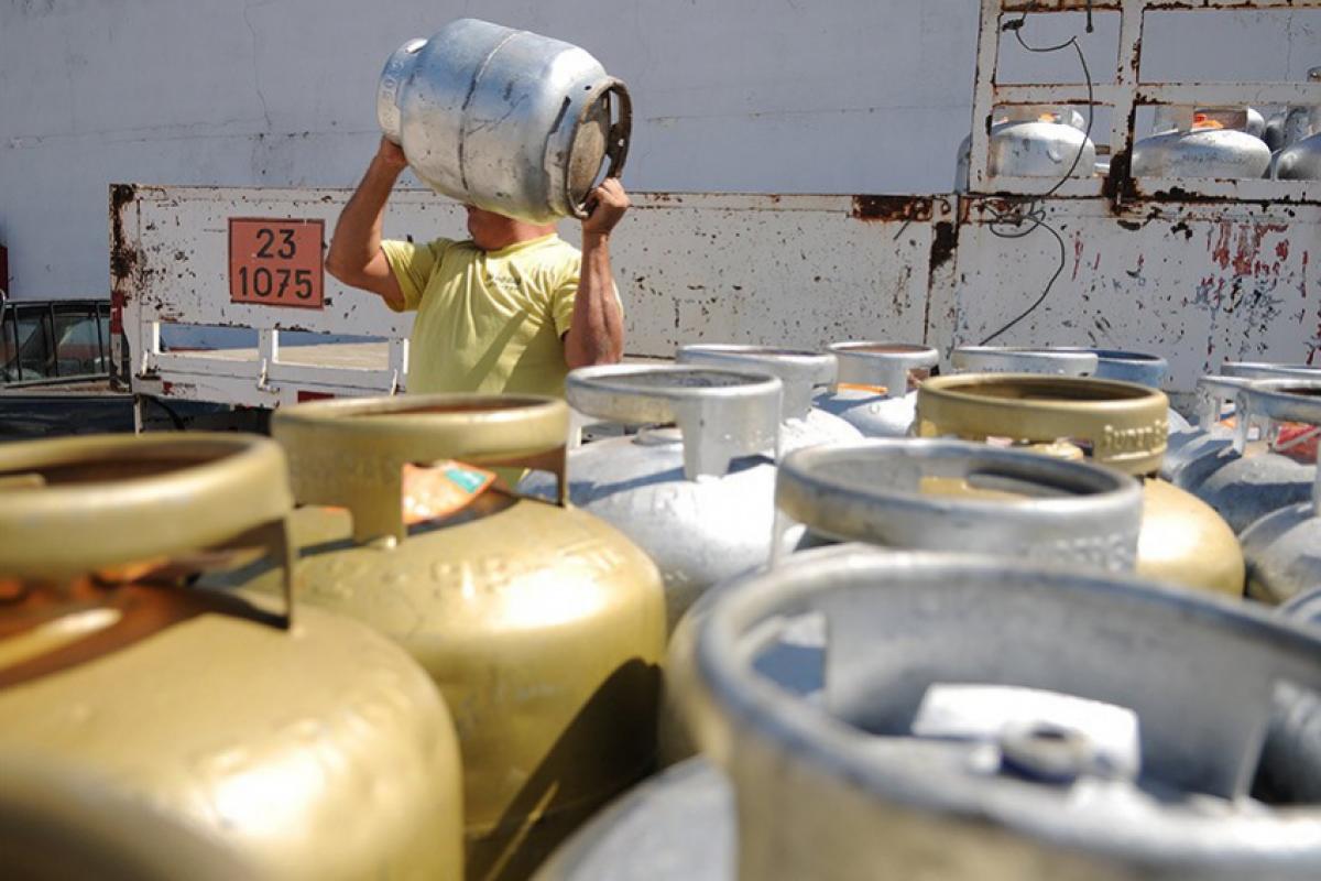 Distribuição de gás deve começar em 30 de outubro.