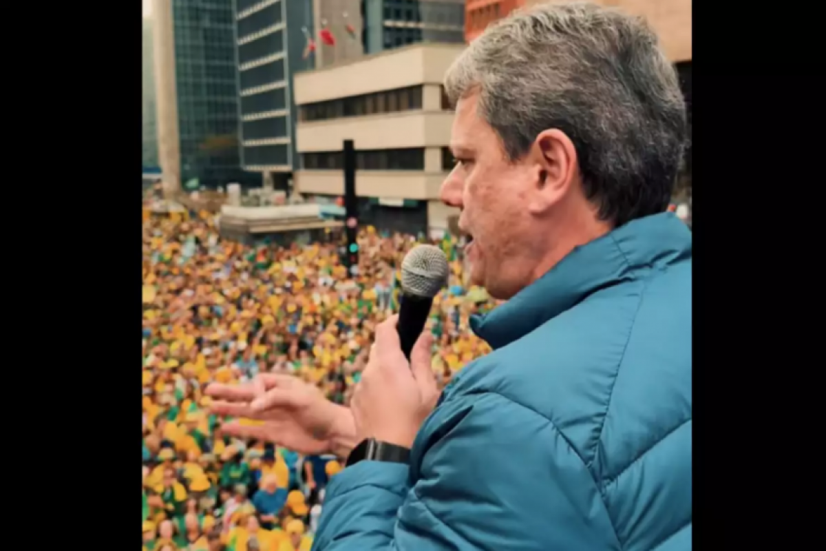 Para não depender do apoio dos Bolsonaros, Tarcísio pretende focar na reeleição em São Paulo.