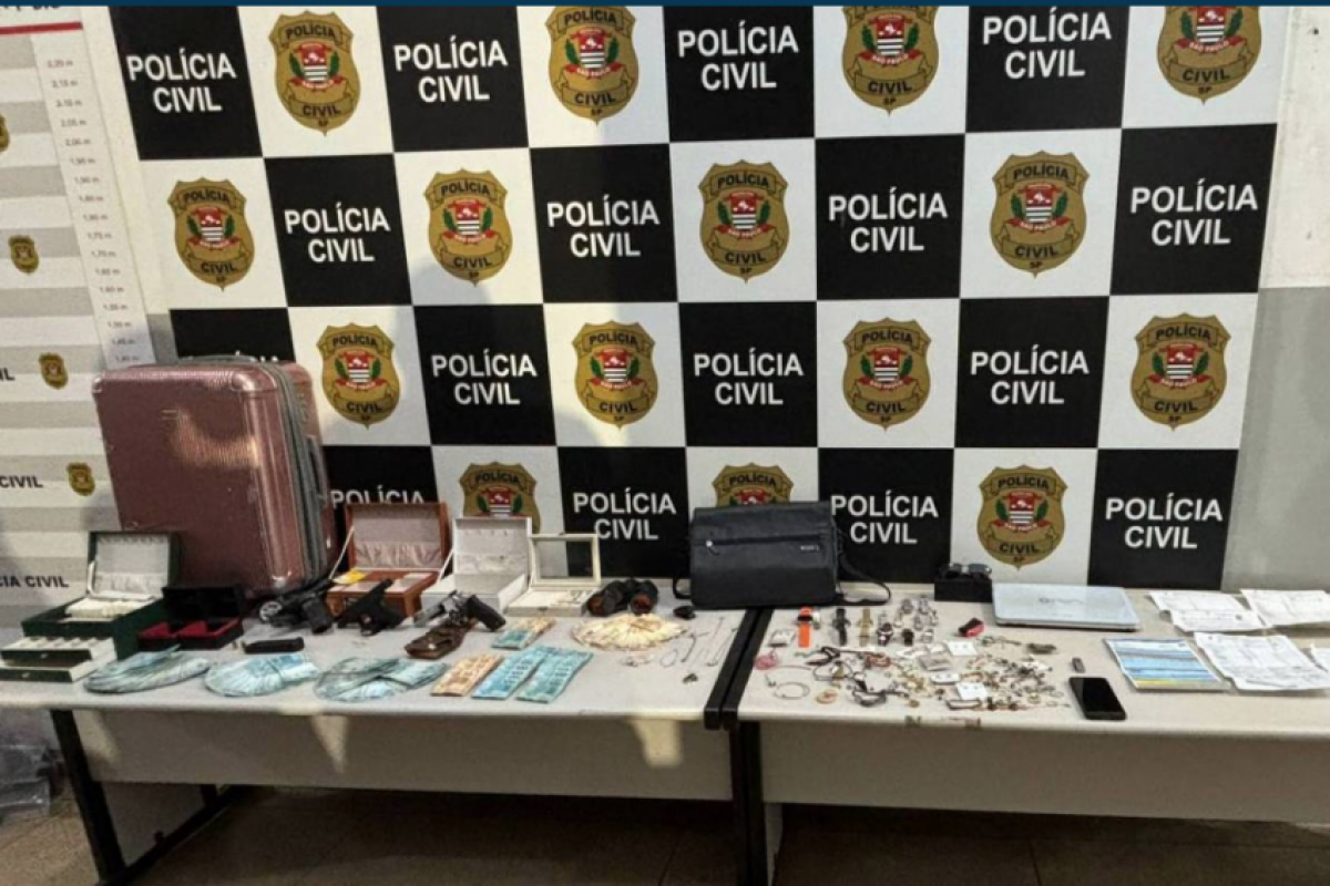 Usando documentos falsos, o grupo alugou uma unidade no nono andar do prédio.