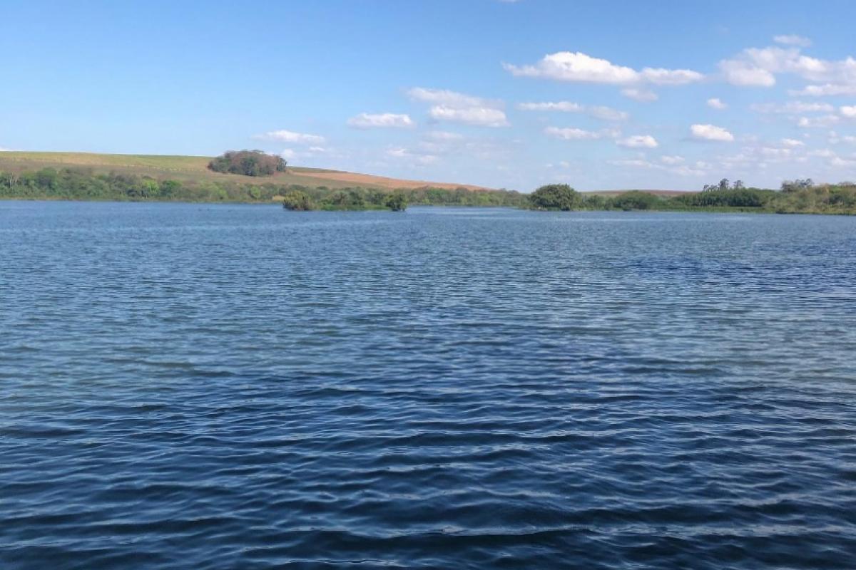 Trecho do Rio Tietê em Macatuba