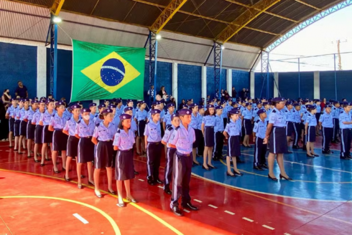 Escola cívico-militar em Barrinha (SP) existe desde 2021 