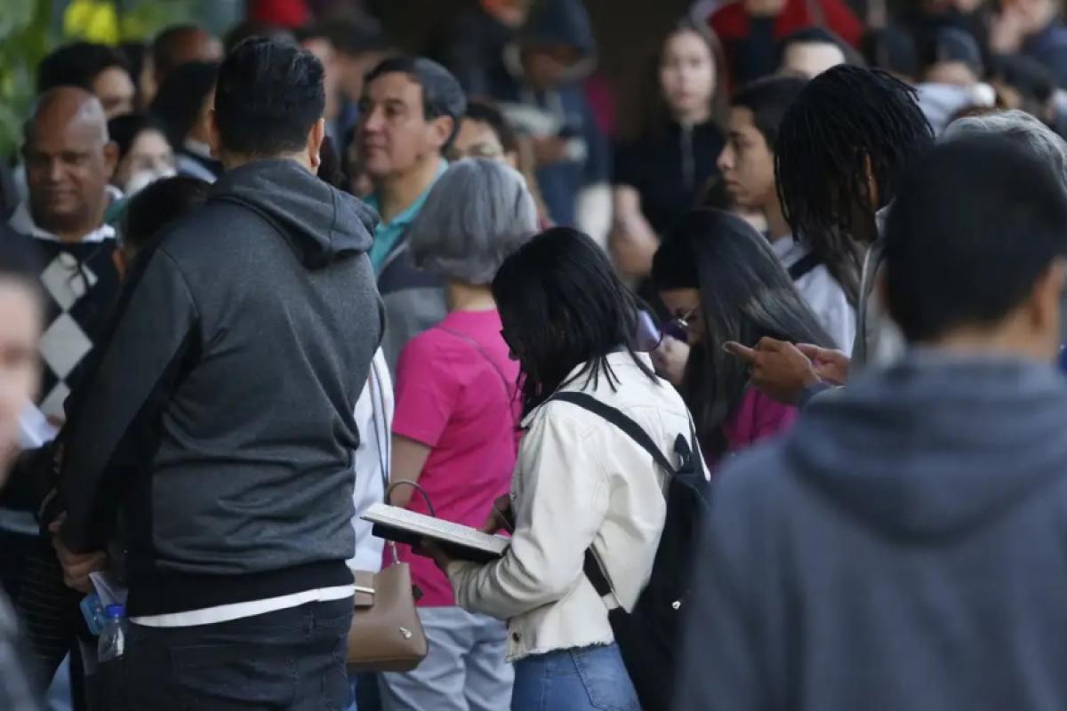 Unip em São Paulo: candidatos à espera da abertura dos portões