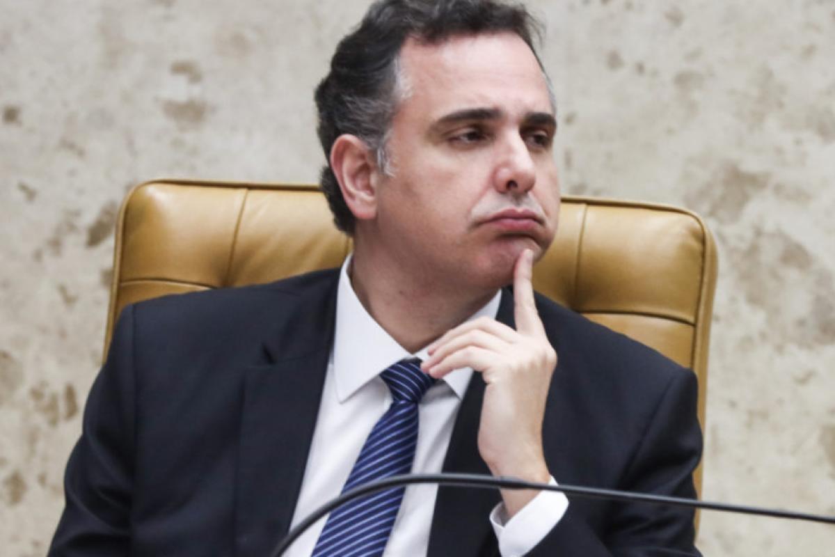 Pacheco propõe um novo Código Civil que redefine família: cria o estado civil 'convivente' e facilita reconhecimento de vínculos afetivos em cartório.