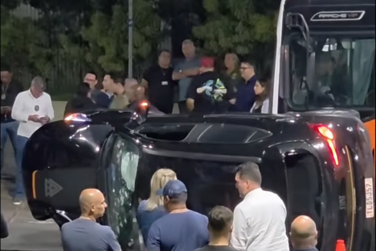 O ataque aconteceu na avenida Doutor Roberto de Almeida Vinhas, por volta das 18h20.