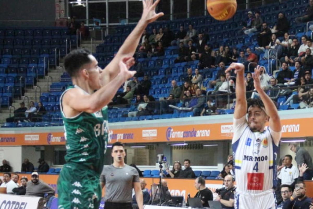 Bauru perdeu pelo placar de 88 x 65