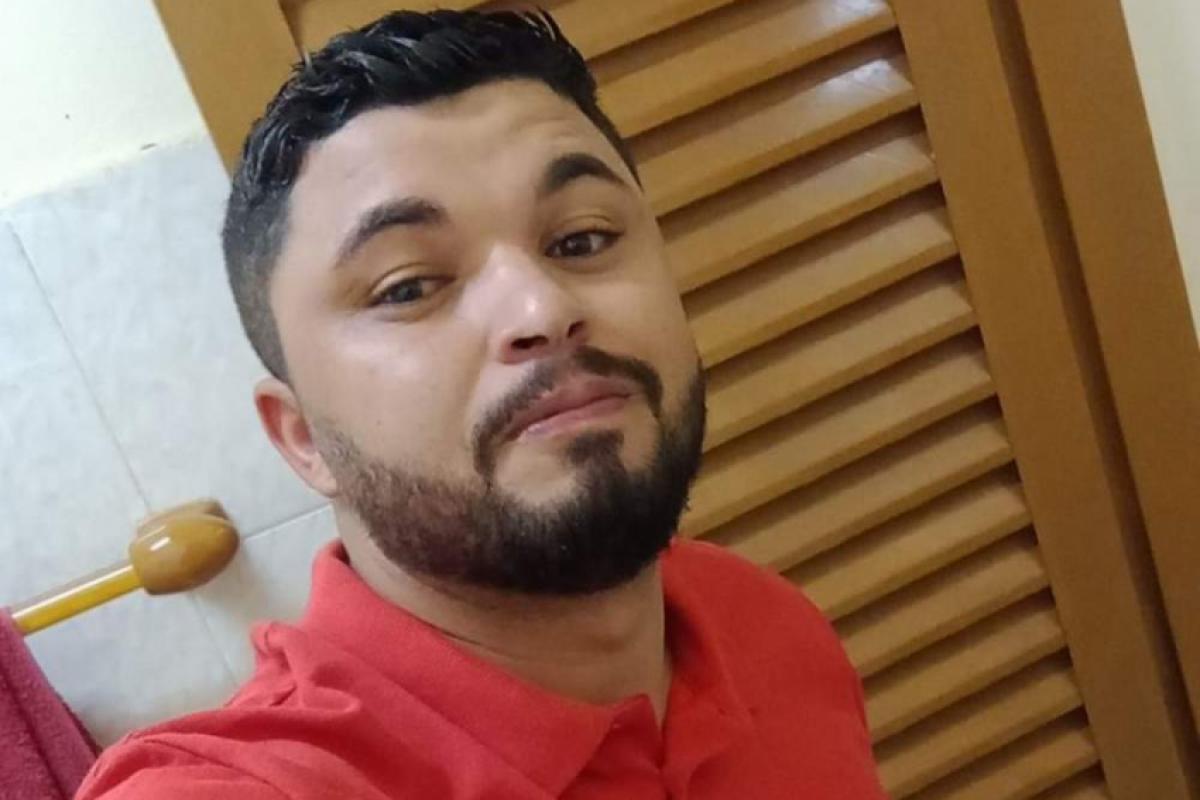 Marcio Antônio Henrique Junior, 31, foi socorrido, mas não resistiu; animal também morreu no local