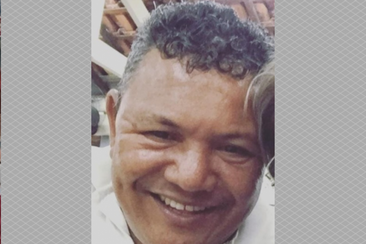 Regivan Pereira tinha 57 anos, e foi sepultado nesta quarta-feira. 