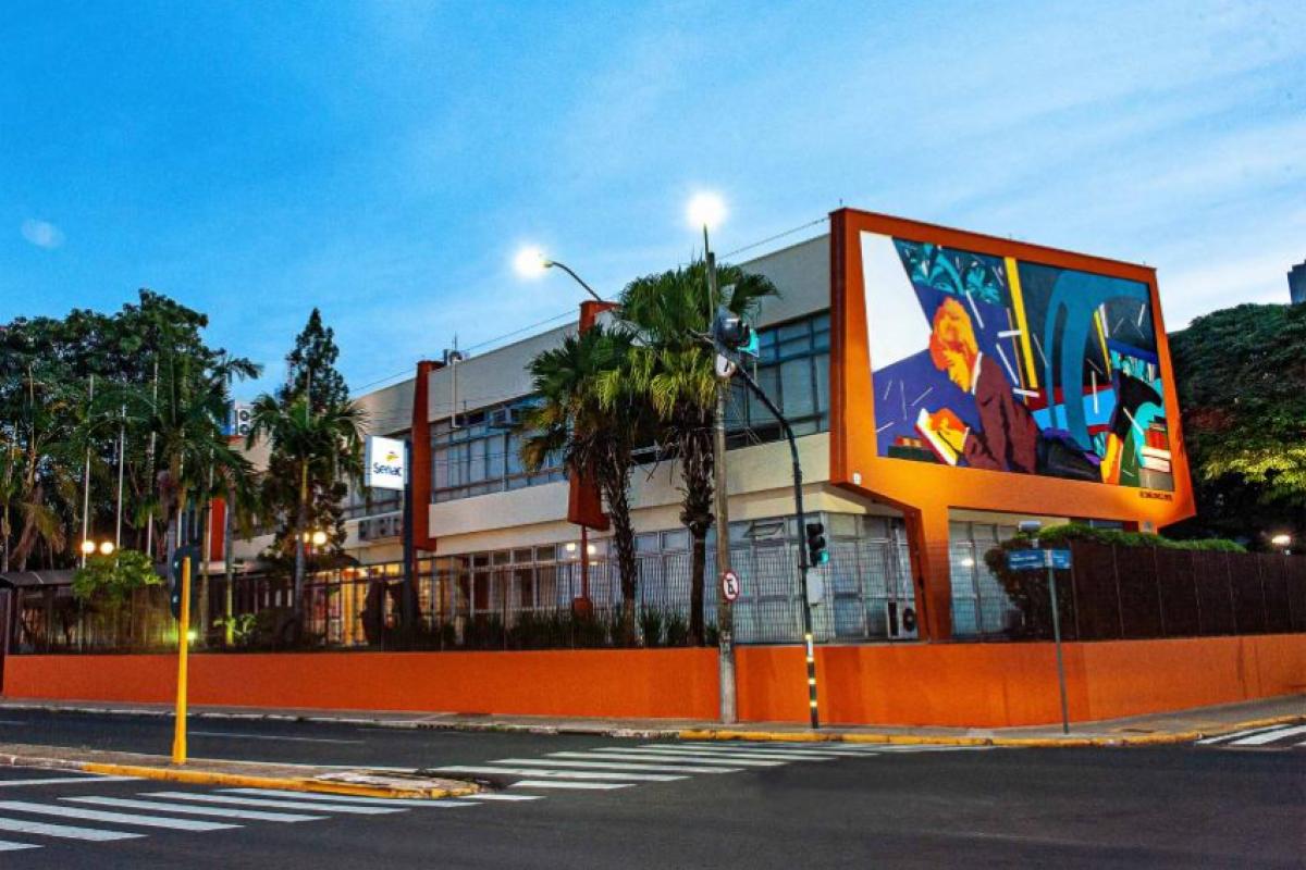 O Senac Bauru realiza hoje, às 19h30, o evento Café com Libras