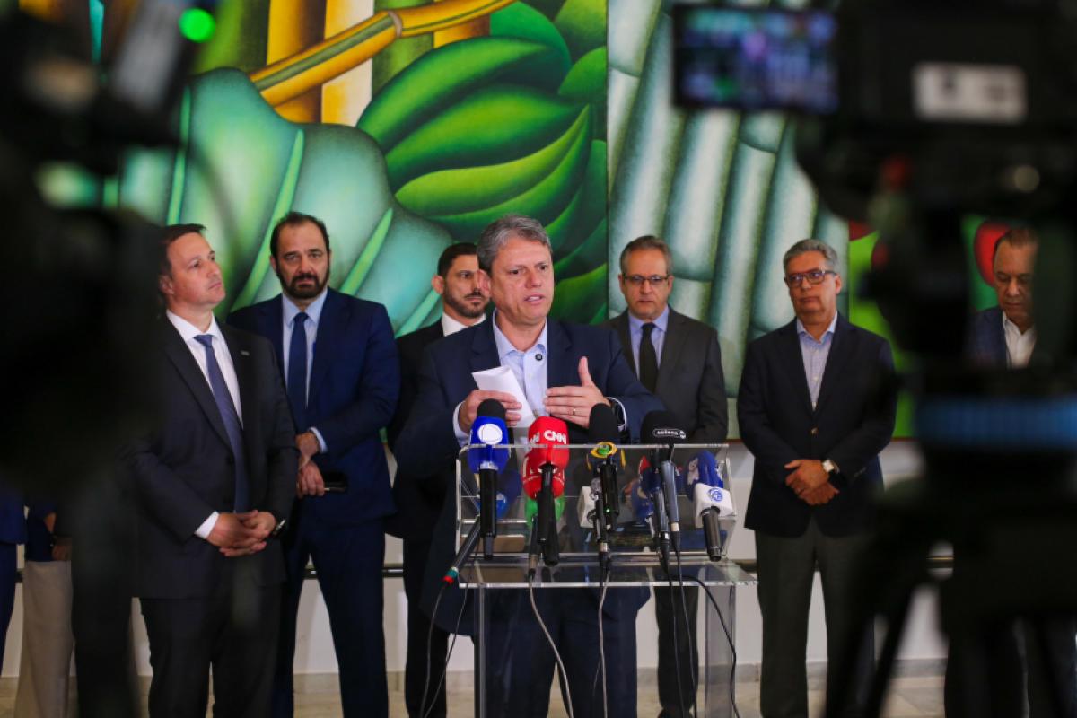 o governador Tarcísio de Freitas anunciou a criação de um gabinete de crise.