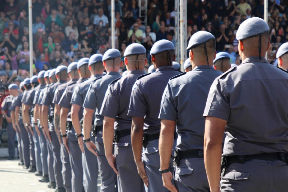 A atribuição do cargo é, principalmente, o policiamento ostensivo e a preservação da ordem pública