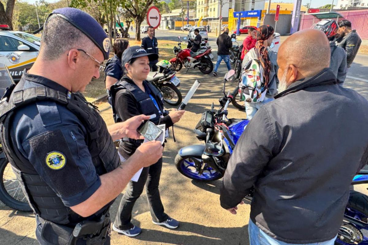 A operação ocorreu na última sexta-feira (12) e teve quatro veículos apreendidos