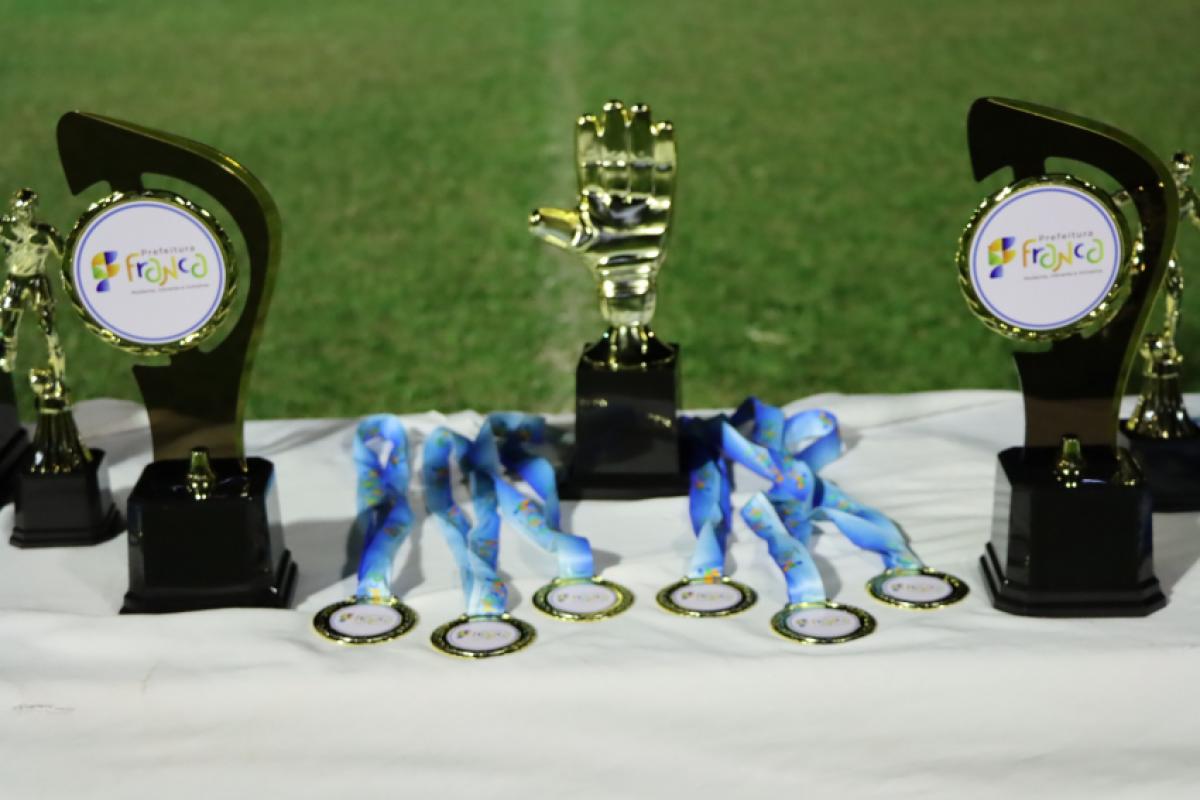 Premiações para os campeões do Varzeano