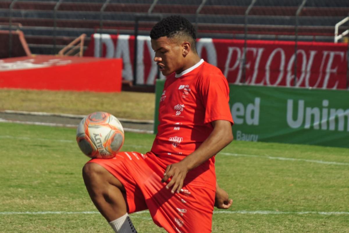 Volante Batata tem sido um dos destaques do Sub-15 na temporada