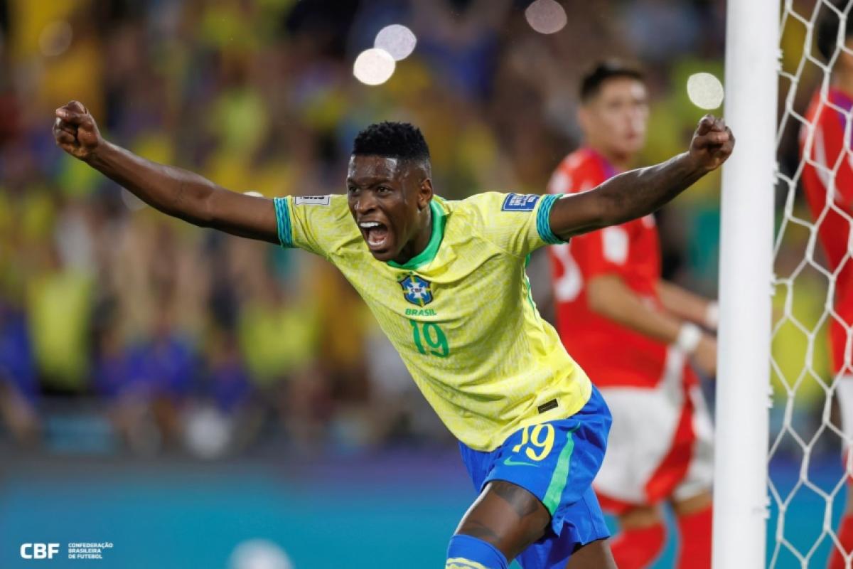 Luiz Henrique foi a campo na etapa final e participou de dois gols