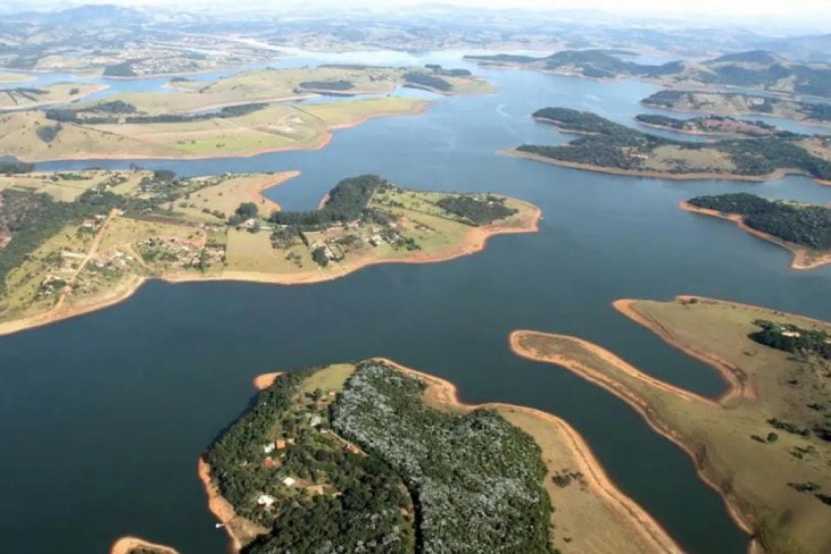 O sistema Cantareira está com 29,5% do seu volume total preenchido, o mais baixo para o mês de setembro em dez anos