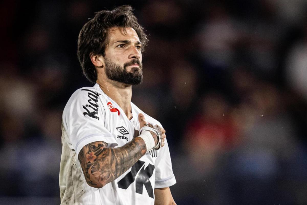 Lautaro fez seu primeiro gol com a camisa do Santos em três jogos e não marcava desde maio, quando atuava no Cruzeiro