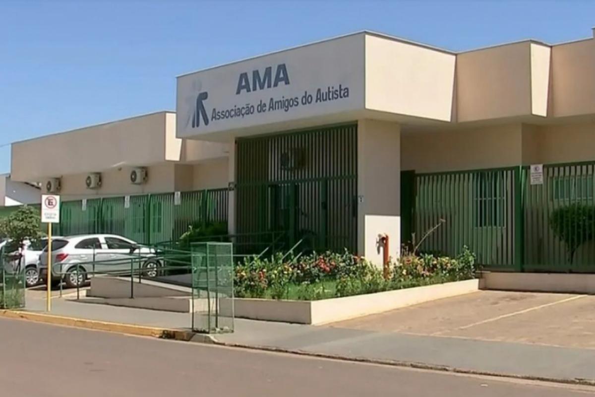 Acordo garantirá acompanhamento especializado a 50 crianças e adolescentes com autismo