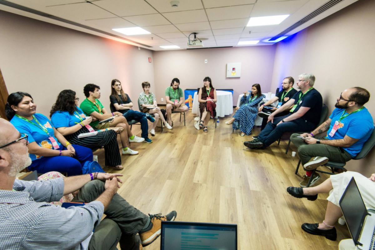 Wikipédia disputa atenção dos jovens com ChatGPT