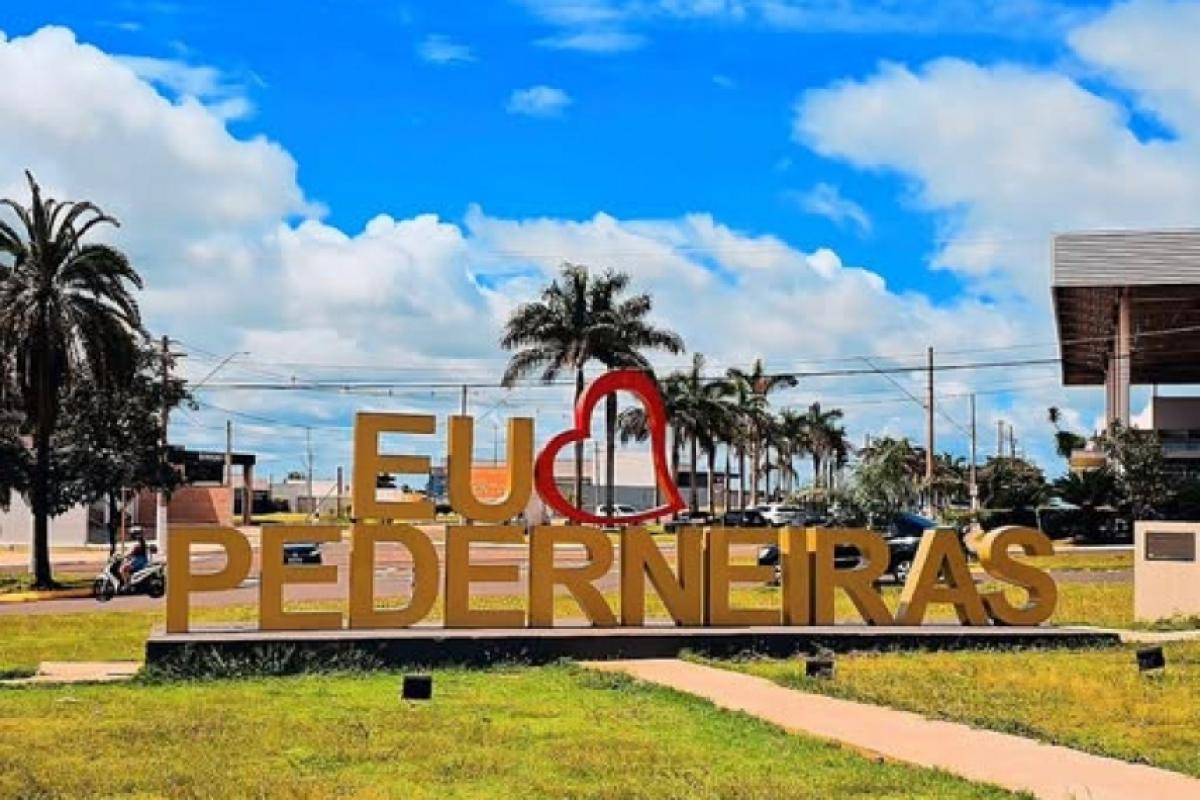 Caminhada terá parada no monumento 'Eu Amo Pederneiras'