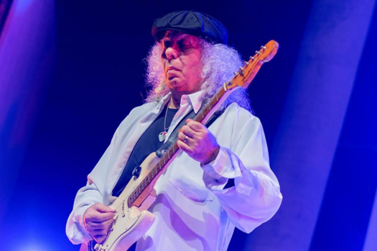 Tony Babalu é descrito como 'um dos mais completos guitarristas'