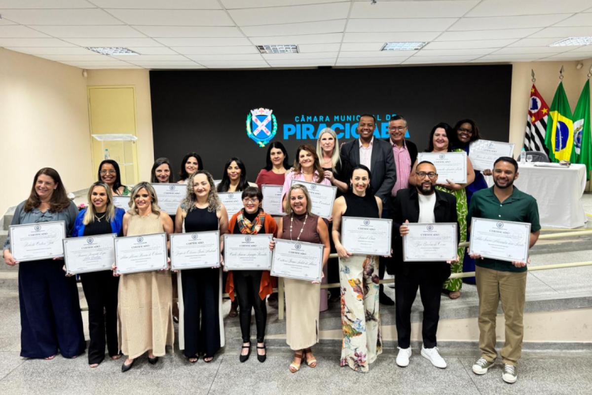 Dentre as premiações estão: Educador do Ano, Mérito Magistério, Dia do Diretor e da Diretora Escolar e Prêmio Excelência Educacional