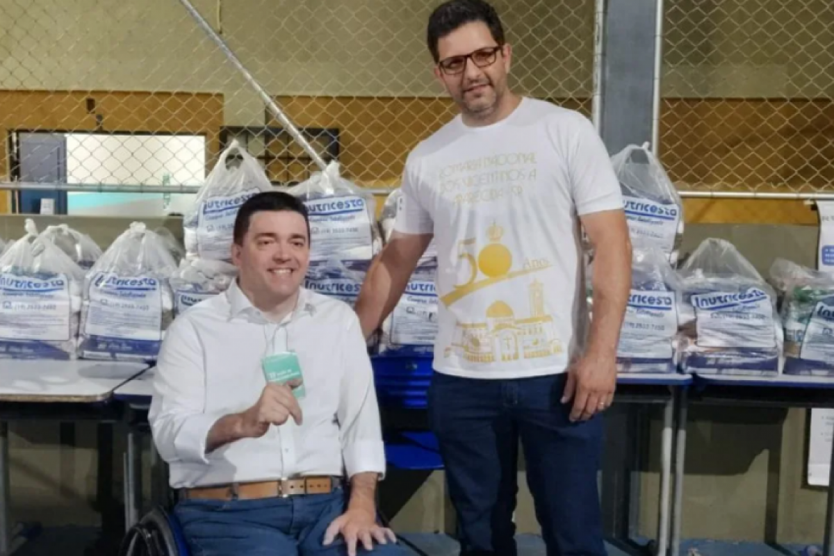 Evento na Escola Estadual Atílio Lafratta reuniu empresas, vagas de trabalho e ações solidárias.