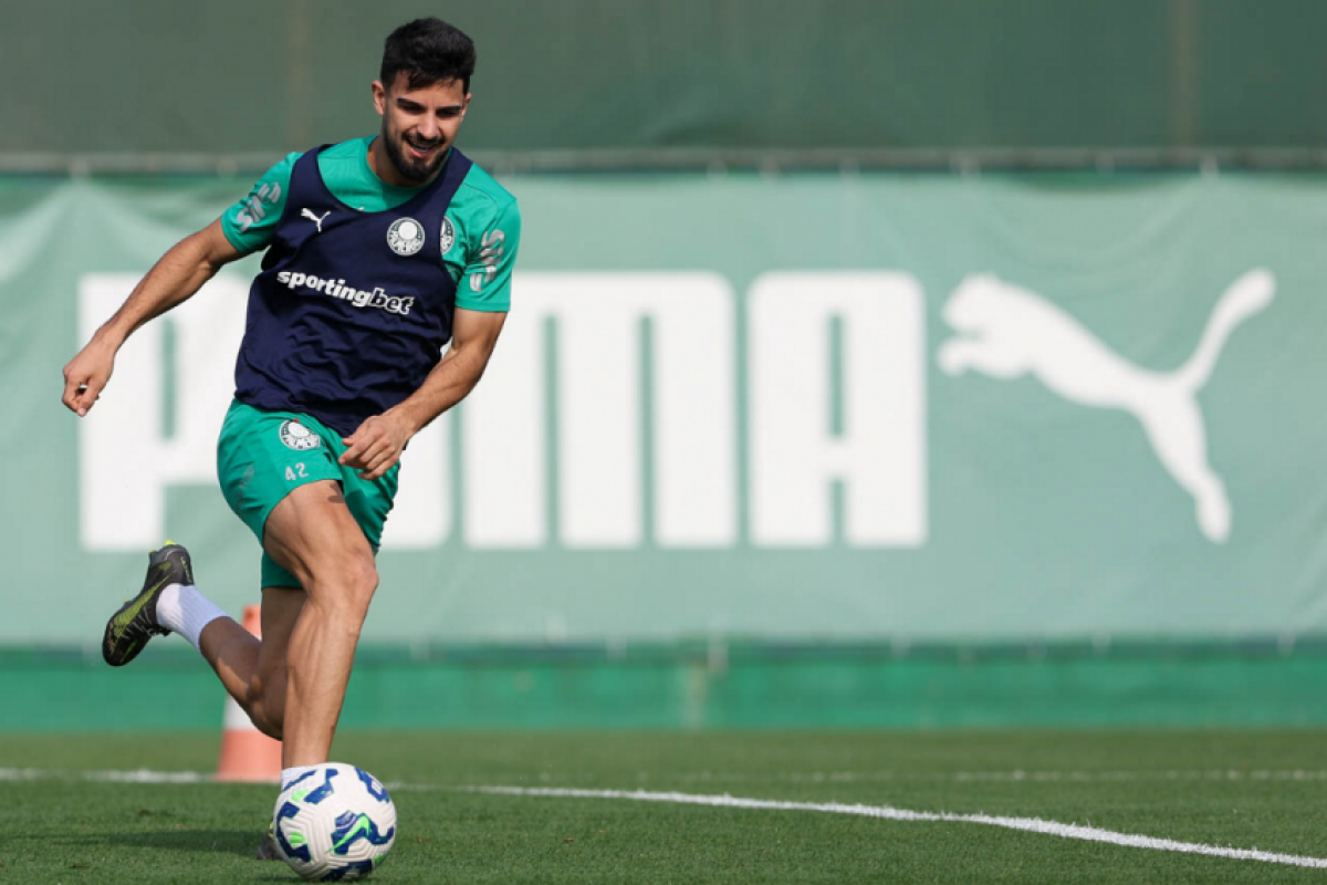 É a segunda convocação seguida do atacante alviverde Flaco López