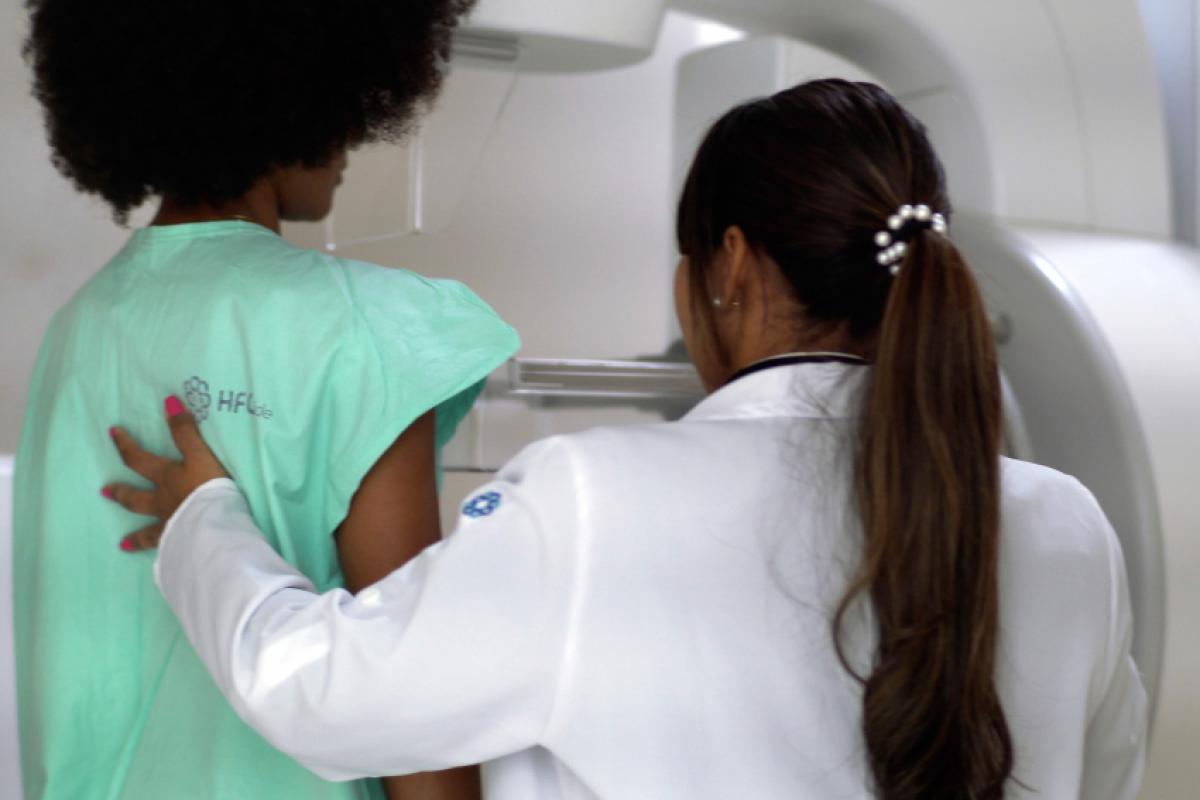 Com a atualização, mulheres de 40 a 49 anos passam a ter acesso à mamografia.