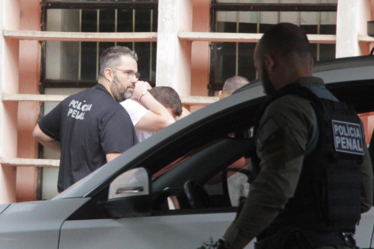 Roberto Franceschetti Filho na chegada ao Fórum de Bauru para o primeiro dia de julgamento