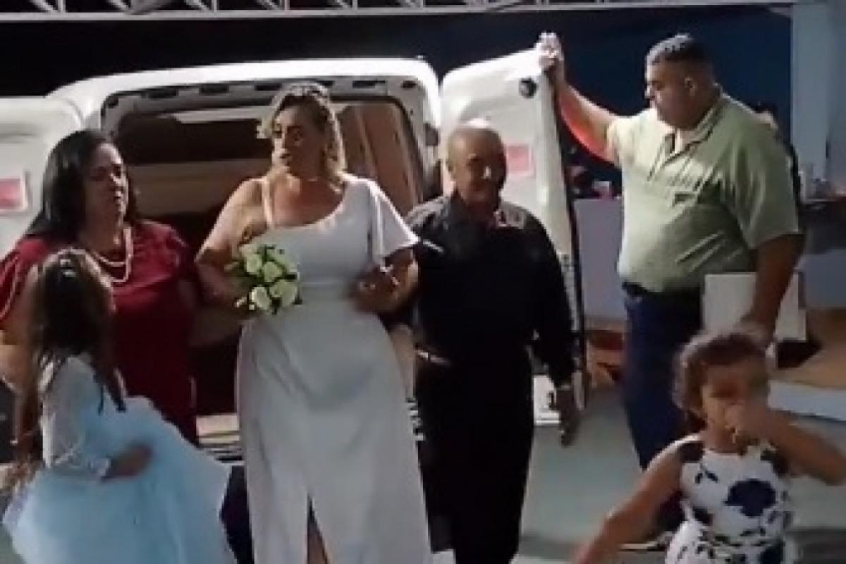 Darlete Reis no momento da 'entrega' para a celebração: 'Emocionante'