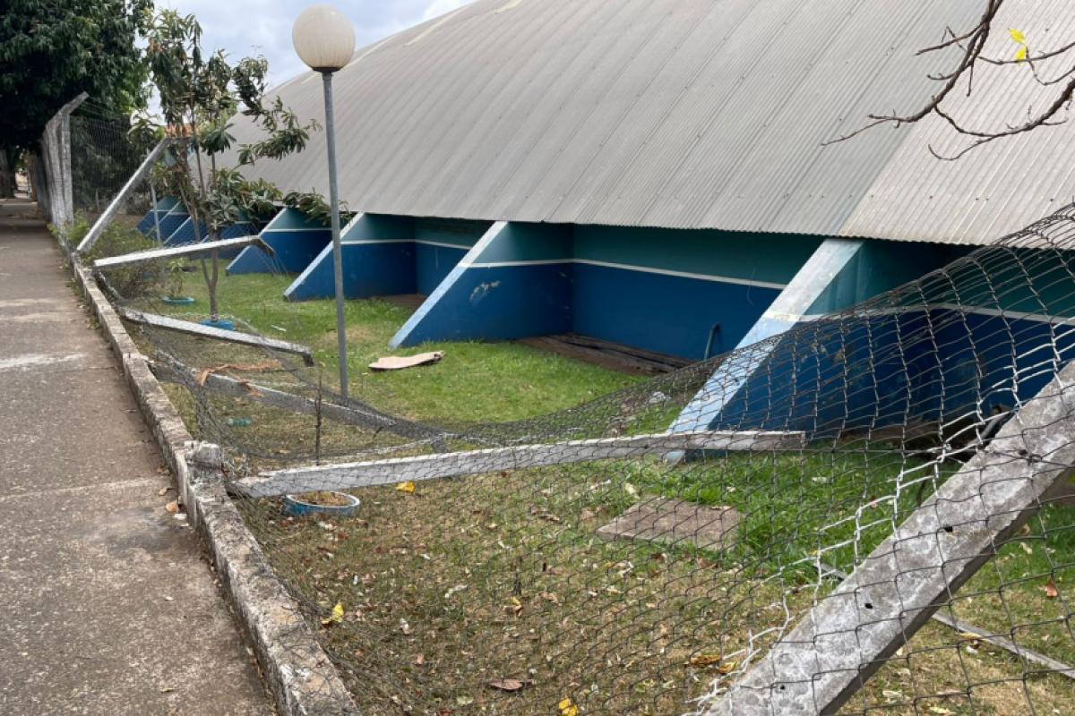 Os ataques consecutivos tem prejudicado as equipes e a comunidade que utiliza o ginásio. 