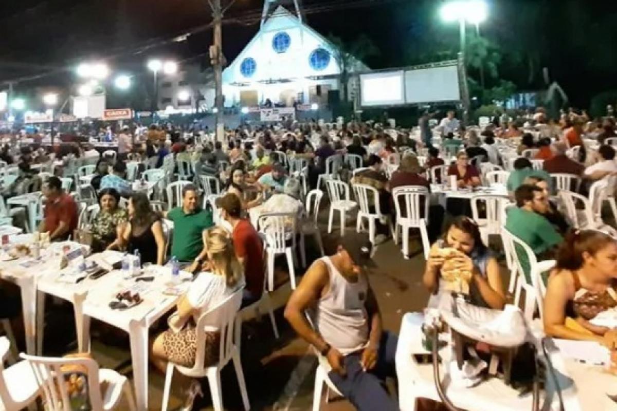 Festa reúne apresentações, shows musicais, praça de alimentação e bingo com prêmios; renda será revertida a projetos sociais da paróquia.