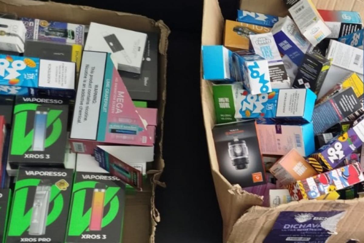 Cigarros apreendidos em São José