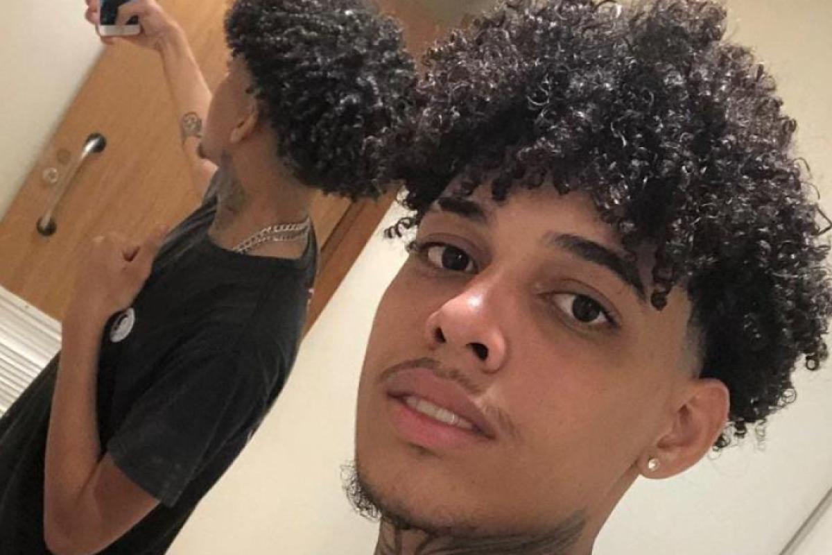 Bruno Kaue da Silva Gama, de 18 anos, morreu após colisão entre a moto que pilotava e uma viatura da Polícia Militar, nas proximidades do Shopping Praça Nova