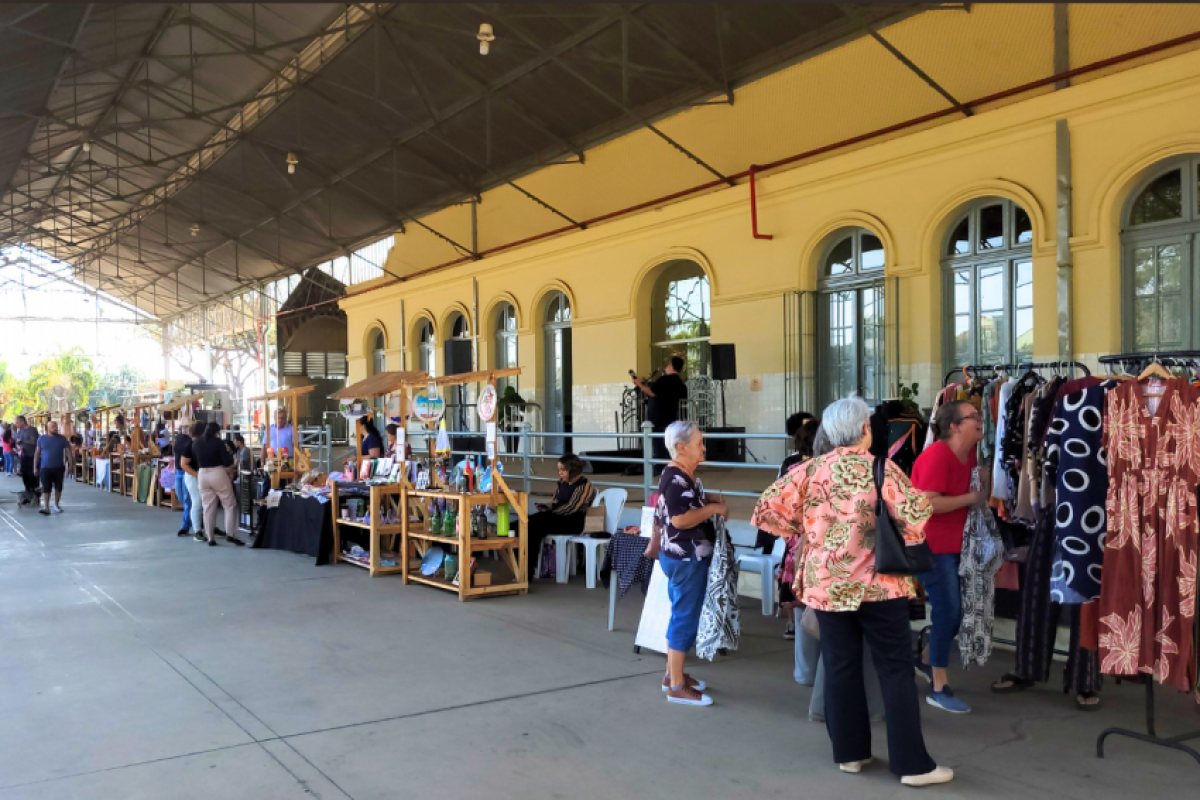 Evento reúne expositores de oito coletivos que compõem o projeto QFÉE, criado no Sesc.