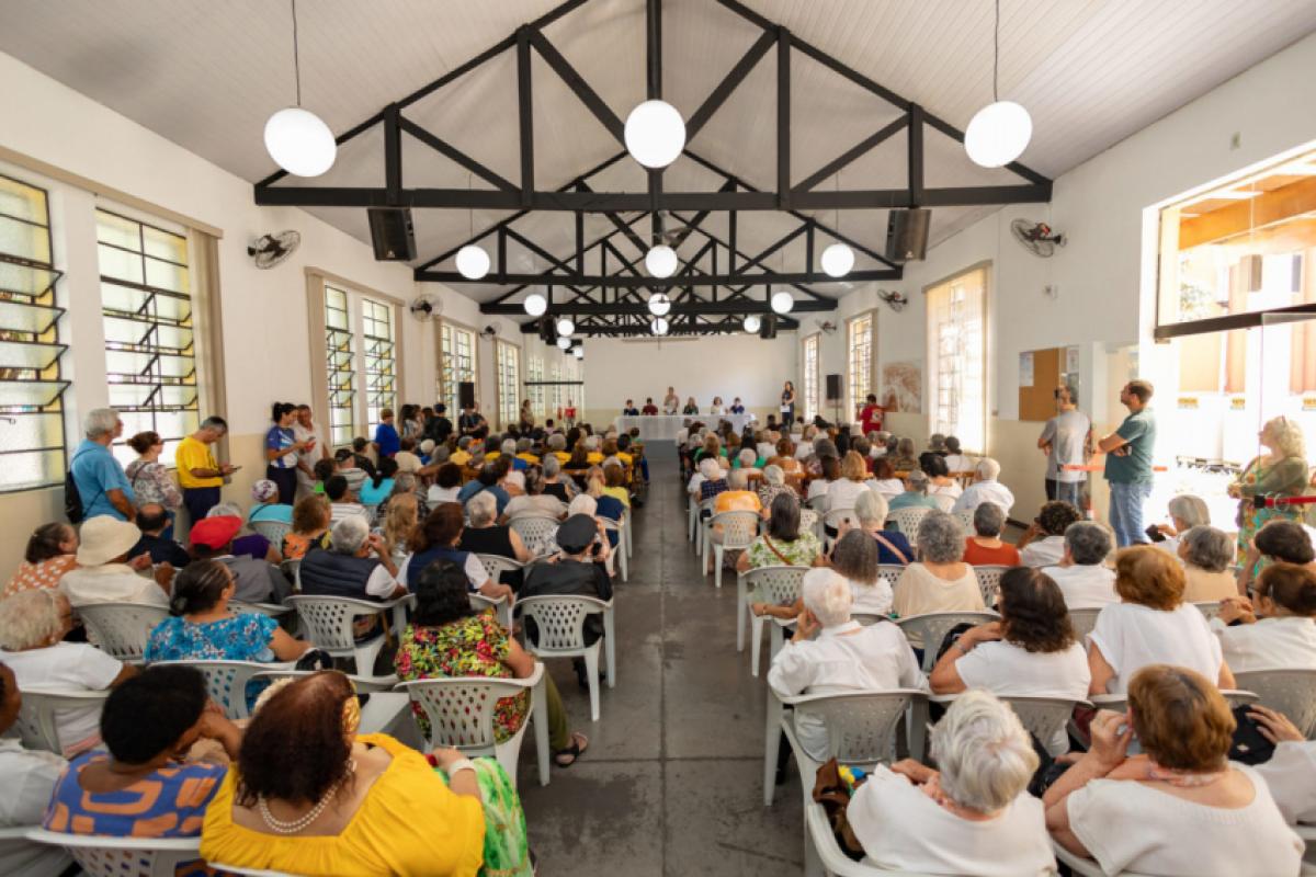 Público prestigia a abertura da 27ª Semana do Idoso no Centro de Convivência do Idoso