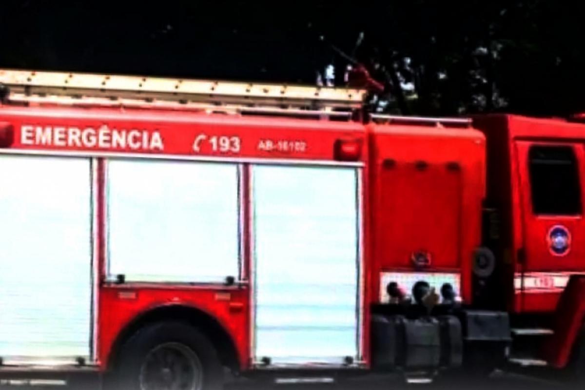 Mergulhadores do Corpo de Bombeiros localizaram o corpo do idoso em um trecho na altura do Gran Park. 