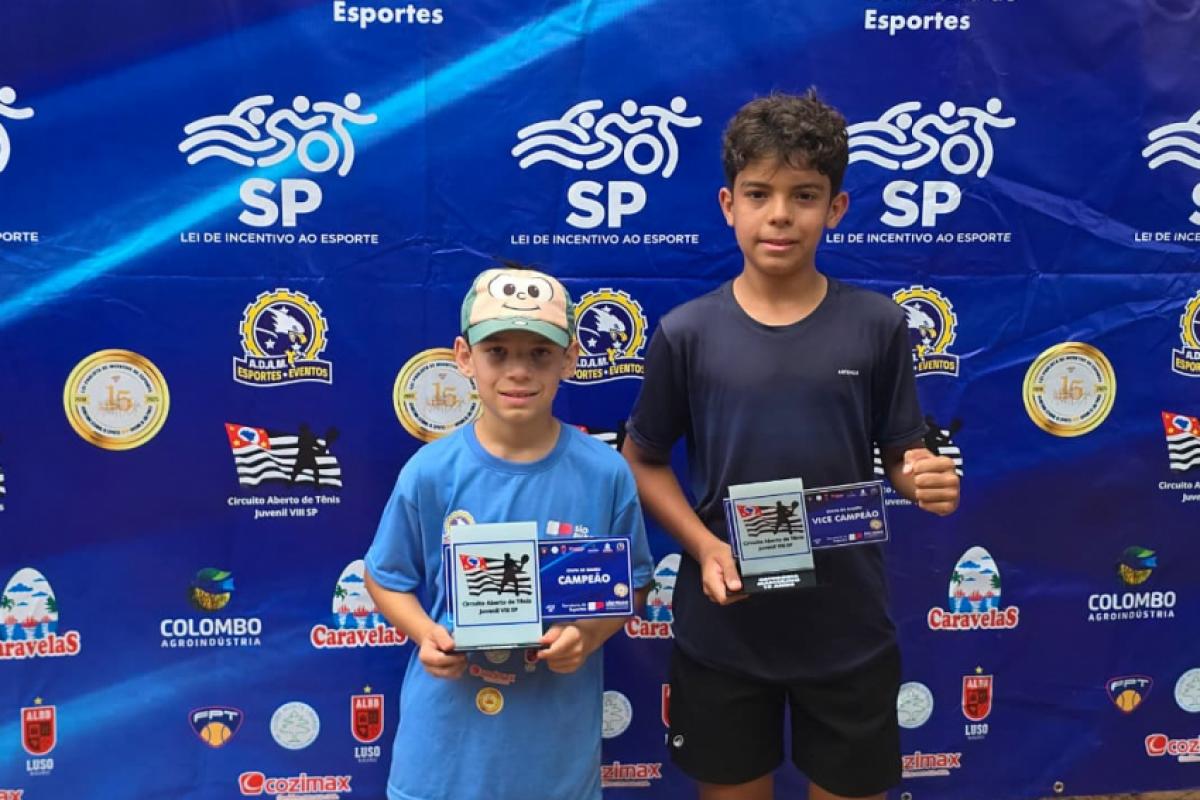 Rafael Coelho (vice - Catanduva) e Pedro Negri (campeão - Bauru Tênis Clube)