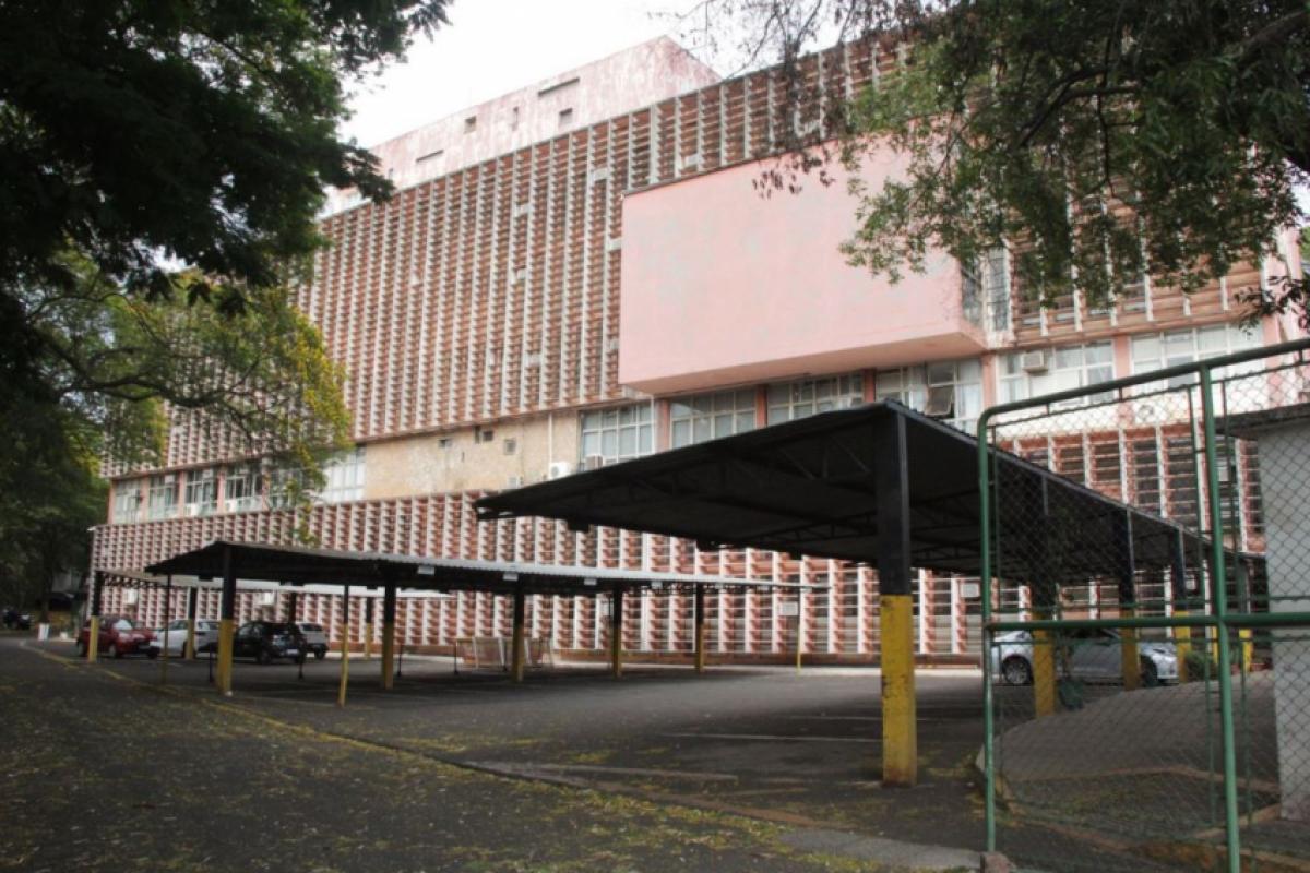 Fórum de Bauru, onde o júri foi interrompido para o almoço