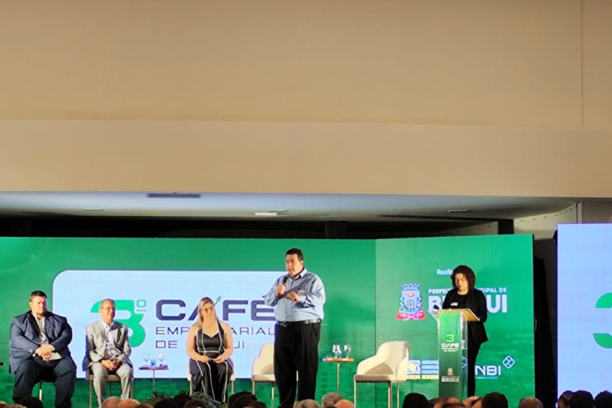 Evento promovido pela Prefeitura, com apoio do Sinbi e da Acib, destacou expansão do gás natural, centro de pesquisas em transição energética e parcerias region