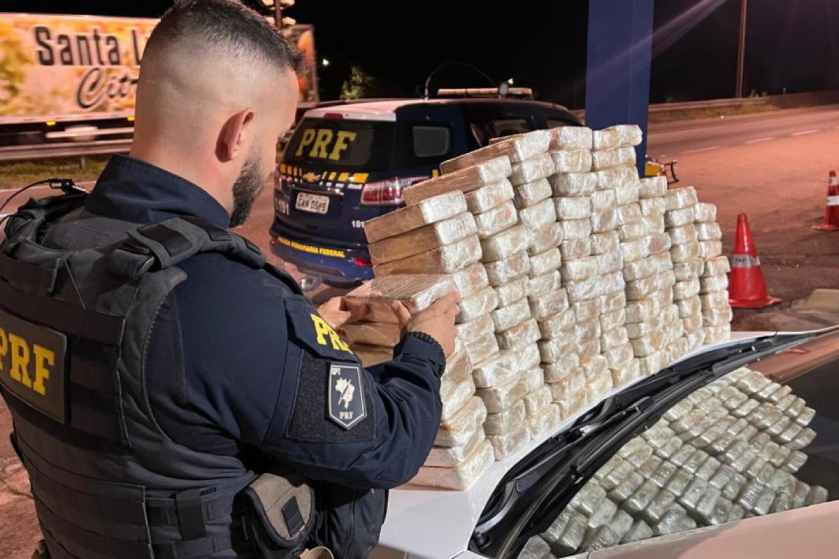 Carga de drogas está avaliada em cerca de R$ 2 milhões