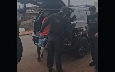 Jovem de 22 anos foi preso após acompanhamento