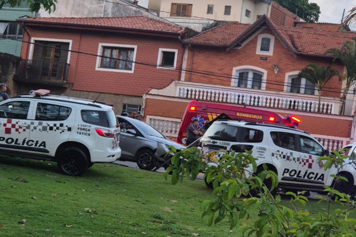 Incidente ocorreu na tarde desta terça-feira (14) durante abordagem de rotina; via permaneceu interditada para perícia.