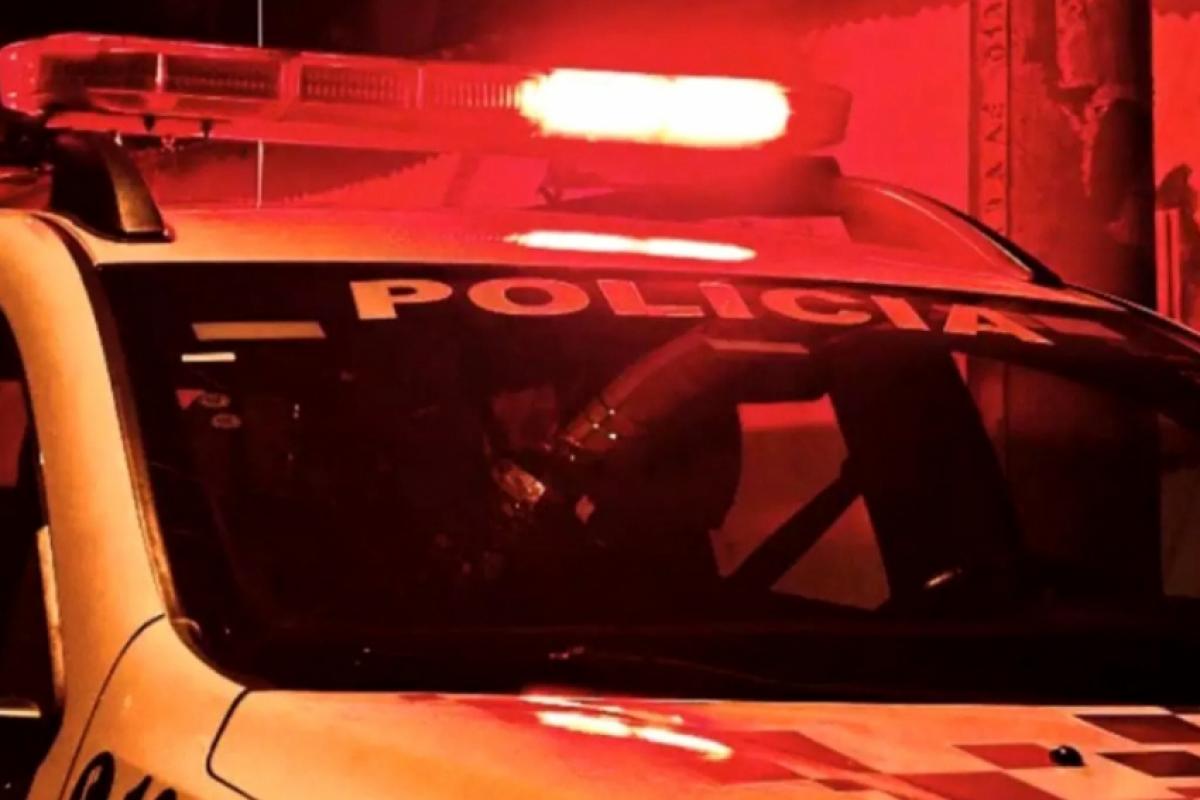 Equipes da Polícia Militar e a perícia foram acionadas para a ocorrência. 